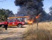 Una explosión presuntamente causada por el almacenamiento de combustible ilegal movilizó a los cuerpos de seguridad y rescate en la comunidad de Sayula Pueblo, en el municipio de Tepetitlán, Hidalgo. ESPECIAL