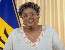 Mia Amor Mottley, primera ministra de Barbados, se ha consolidado como una figura central en la diplomacia climática global mediante la 'Iniciativa Bridgetown'.  X / @miaamormottley