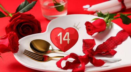 Para quienes optan por celebrar en la intimidad del hogar, diseñar una mesa romántica bien pensada puede marcar la diferencia entre una noche más y un recuerdo de esos que vale la pena guardar. ESPECIAL / CANVA