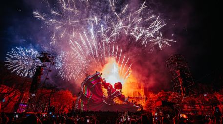 El GDLuz es uno de los eventos que integran la agenda cultural de Guadalajara y reúne espectáculos de videomapping, instalaciones LED, música y pirotecnia. ESPECIAL/Gobierno de Guadalajara