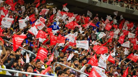 Afición, intensidad y rivalidad al máximo durante el Clásico Nacional entre Chivas y América. EL INFORMADOR/J.ACOSTA