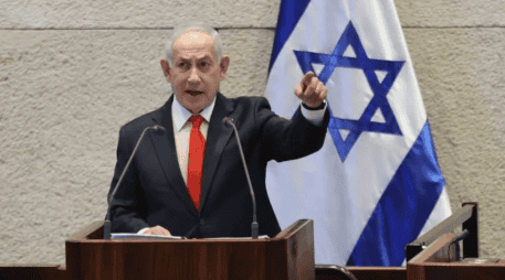 El primer ministro israelí, Benjamin Netanyahu, comunicó hoy que también está promoviendo la construcción de otro aeropuerto en el norte, concretamente en Ramat David. EFE/A. SULTAN