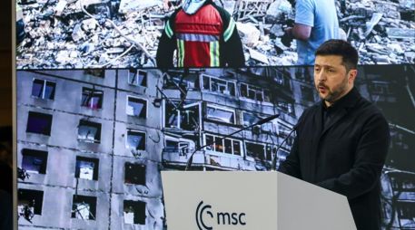 Zelenski dijo que ucranianos, rusos y estadounidenses hablarán en sus reuniones del martes y el miércoles en Ginebra de la posible declaración de una tregua energética. EFE/R. WITTEK