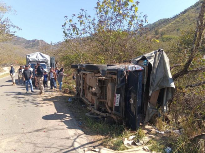 El percance fue atendido por la Unidad Municipal de Protección Civil y Bomberos y Policía de Talpa de Allende. ESPECIAL