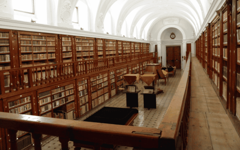 La biblioteca es accesible a todo el mundo, pero principalmente a los investigadores. ARCHIDIOCESIS DE BURGOS
