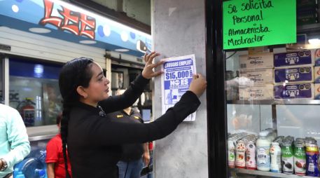 Las autoridades realizaron el recorrido de colocación inicial de los materiales preventivos. CORTESÍA.