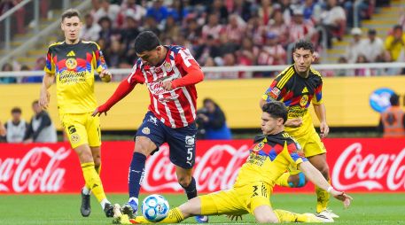 Mientras Guadalajara ha cumplido con el requisito sin sobresaltos, América se mantiene en el fondo de la clasificación. IMAGO7.