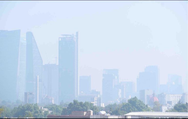 Los pronósticos meteorológicos anticipan que la calidad del aire hoy en la Ciudad de México seguirá siendo mala. SUN/S. Cadena