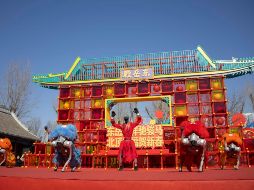 La actuación refleja el impulso de China por desarrollar robots más avanzados, impulsados por capacidades mejoradas de IA, y posicionarlos no solo en la industria, sino también en el ámbito cultural y simbólico. EFE / A. Martínez