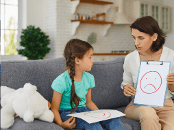 Promover información basada en evidencia contribuye a desmontar prejuicios y a generar entornos más comprensivos. CANVA