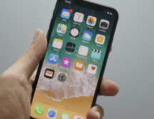 Cada cierto tiempo el sistema operativo de los iPhone se debe de actualizar para mejorar su rendimiento. UNSPLASH / B. HERNAWAN