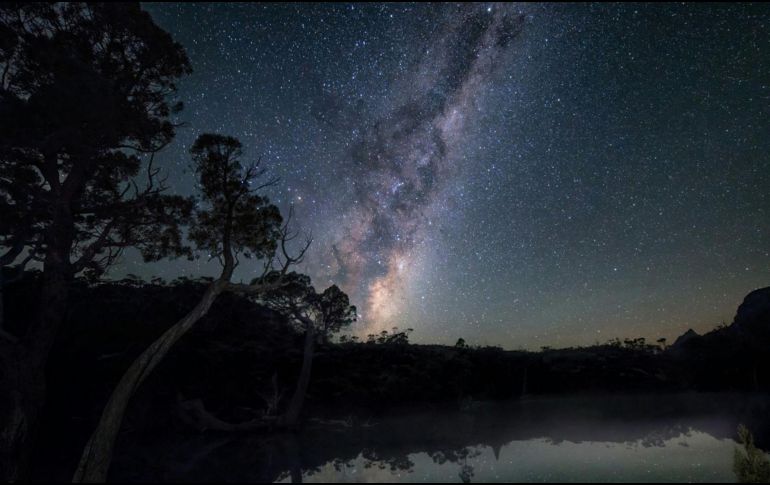El núcleo galáctico no es visible todo el año, ya que su posición cambia según la latitud y la estación. CANVA