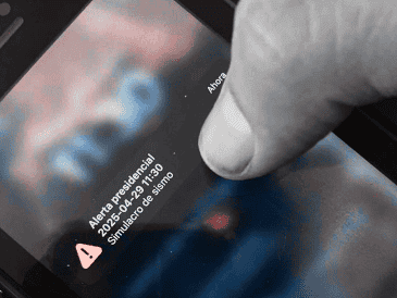 Tras semanas de pilotaje, la alarma sísmica envió una notificación preventiva a los mexicanos. SUN/ARCHIVO