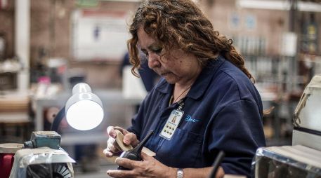 La discusión por la jornada de 40 horas se da en un contexto de inversión deprimida en México. EL INFORMADOR/ARCHIVO