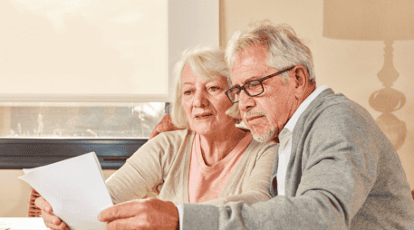 Esta interpretación generó cuestionamientos entre especialistas en derecho laboral, quienes sostienen que el aguinaldo forma parte del conjunto de prestaciones sociales de los trabajadores.  CANVA