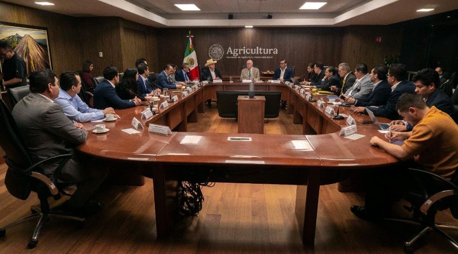 SADER y la industria láctea acuerdan plan para asegurar compra y abasto nacional de leche. CORTESÍA