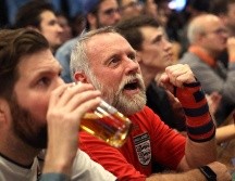 La hora tradicional de cierre de la mayoría de los pubs británicos es las 23:00 locales. AFP / ARCHIVO