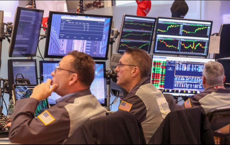 Wall Street cerró este jueves en rojo y el Dow Jones de Industriales, su principal indicador, bajó un 0.54 %, mientras los inversores siguen de cerca la escalada de tensión entre Estados Unidos e Irán. EFE / ARCHIVO