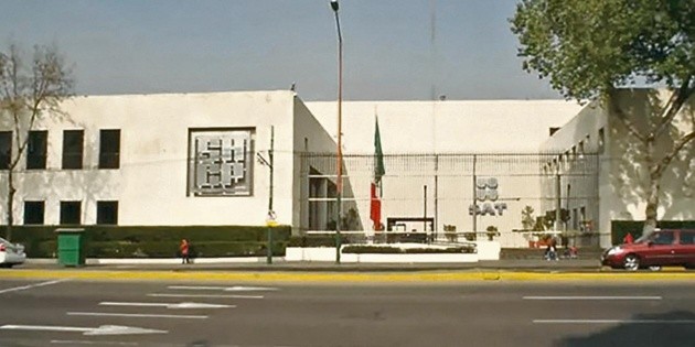 Hacienda bloquea a siete personas vinculadas