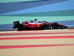 Este viernes, después de hacer más de 130 vueltas, Charles Leclerc quedó como el más rápido del día y del total de los test de Bahrein. AFP / G. Cacace