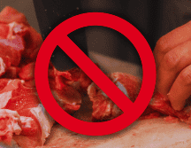 Históricamente, las carnes rojas han estado asociadas con la abundancia, la celebración y el placer, de ahí su prohibición en Cuaresma. ESPECIAL / CANVA