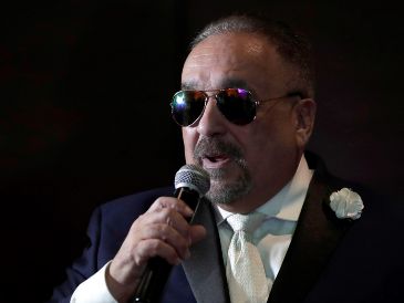 Tras su fallecimiento, el interés por su legado no solo se concentra en sus aportaciones musicales, sino también en la familia que construyó junto a Julia Colón. EFE/ARCHIVO