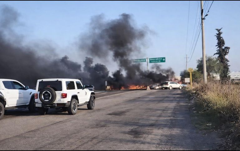 En redes sociales circulan videos de los bloqueos en diferentes puntos de Jalisco. ESPECIAL