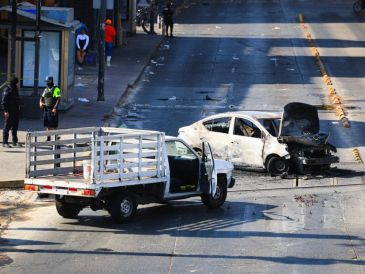 Además de bloqueos, se reportan personas armadas a bordo de vehículos en la ciudad y enfrentamientos armados. EL INFORMADOR/ J. Acosta