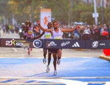 Dos mexicanos estuvieron muy cerca del pelotón ganador, pero no lograron escurrirse entre los primeros lugares de las ramas femenil ni varonil. EL INFORMADOR / J. Acosta