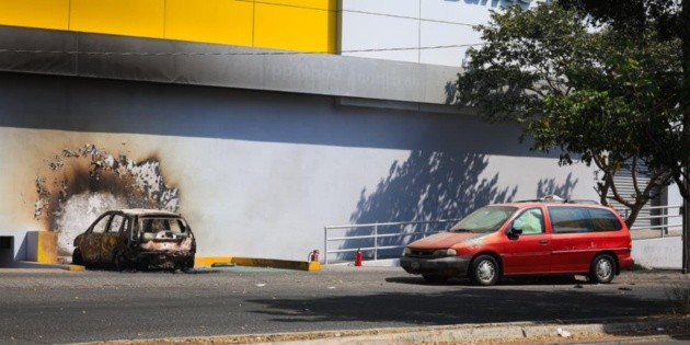 Bloqueos en Jalisco: Actualizaci&oacute;n de abatidos, veh&iacute;culos y comercios incendiados y detenidos