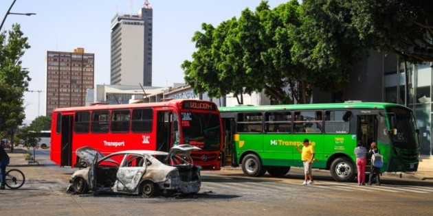 Bloqueos en Jalisco: Transporte p&uacute;blico reinicia operaciones de forma paulatina
