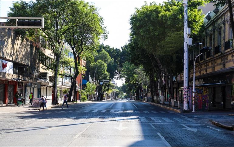 Calma tensa. Vialidades casi vacías en Guadalajara reflejan la mezcla de tranquilidad y preocupación que se percibe el día después de la caída del líder del CNG, Nemesio Oseguera Cervantes 