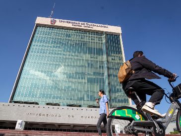 La UdeG no brindó una fecha tentativa para el regreso a la presencialidad, pues afirmó que mantendrá la comunicación con autoridades y planteles de toda la Red Universitaria. EL INFORMADOR / ARCHIVO