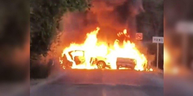 Bloqueos en Jalisco: Reportan veh&iacute;culos incendiados en Autl&aacute;n