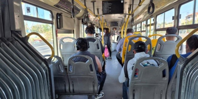 Bloqueos en Jalisco: Camiones del transporte p&uacute;blico operan al 60% este martes 24 de febrero