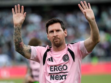 "He tenido tiempo de estudiar y me arrepiento un montón", comentó Messi en entrevista. EFE /C. Ortega