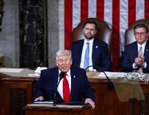 Trump presumió también que en un año de mandato los cruces fronterizos han caído a cero. EFE / W. OLIVER