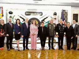 Sara Carter (al centro) sostuvo una reunión con los titulares de Defensa, Marina Seguridad, Gobernación y la FGR. ESPECIAL