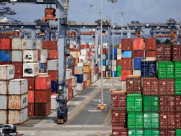 México enfrenta este escenario con mayor margen de maniobra gracias al Tratado entre México, Estados Unidos y Canadá (T-MEC). EFE/ B. Velasco