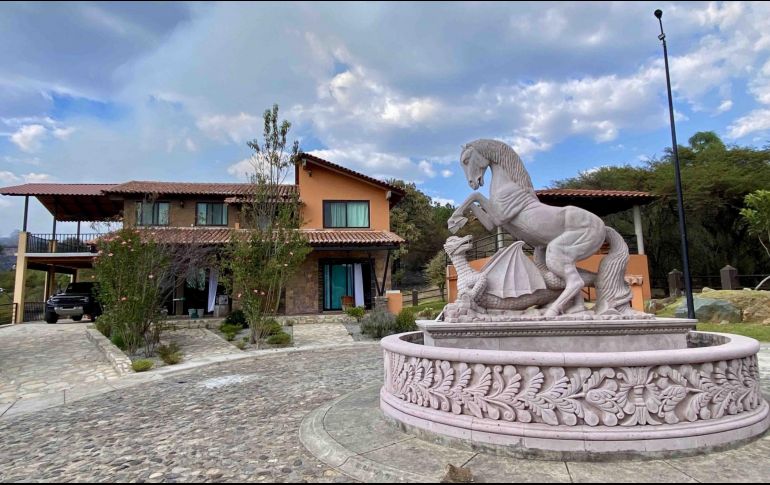 El Mencho escapó de la cabaña número 39 del exclusivo fraccionamiento Campestre Tapalpa Country Club, pero fue detenido y herido en un bosque cercano. SUN/V. Rosas