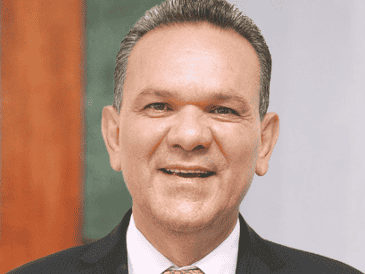 Torres Félix y la diputada Elizabet Montoya fueron atacados a balazos al salir del Congreso de Sinaloa. ESPECIAL