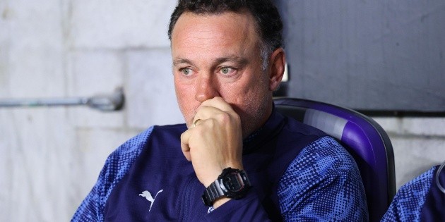 Milito no se ir&aacute; de Chivas por River Plate; el Reba&ntilde;o lidera la Liga MX