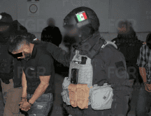 En Tapalpa, Fiscalía General de la República (FGR) aseguró armamento variado, así como a dos integrantes de una organización criminal. ESPECIAL / Fiscalía General de la República (FGR)