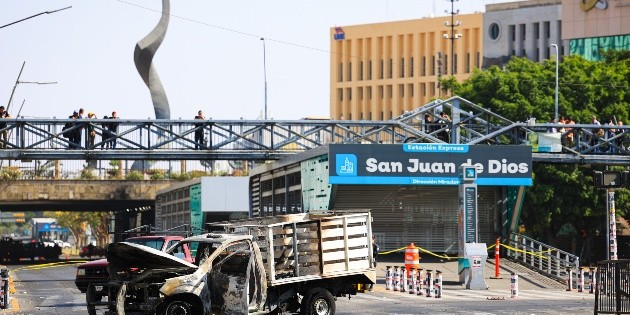 Fiscal&iacute;a de Jalisco hace un llamado a denunciar da&ntilde;os y quemas tras bloqueos del domingo