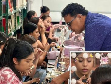 La implementación de los cursos está a cargo del director del Plantel Puerto Vallarta, Francisco Javier Bravo Carbajal. CORTESÍA