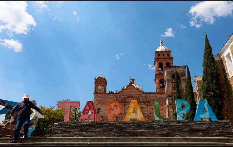 El gobernador de Jalisco levantó el código rojo desde el martes, y poco a poco los habitantes de las zonas afectadas han vuelto a retomar sus actividades. EFE/F. Guasco