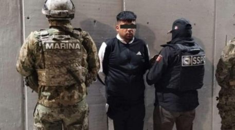 Luego de su aprehensión, al presunto delincuente se le informaron sus derechos de ley y fue puesto a disposición del Ministerio Público, que determinará su situación jurídica en las próximas horas. CORTESÍA / Secretaría de Seguridad Pública
