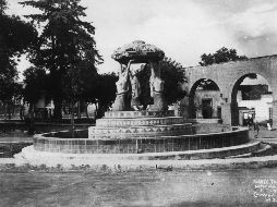 La escultura original de las Tarascas fue labrada “con materiales como varilla de fierro, grava, cemento, barro y pintura”. EL INFORMADOR/ARCHIVO