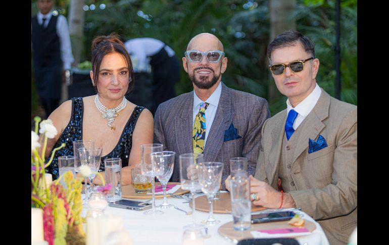 Lorenza Luquín,Jorge Lupercio y Sandro Cruz. GENTE BIEN JALISCO / Boda de María Isabel Gradilla y Juan Manuel Fernández