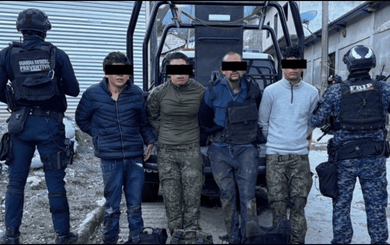 A los presuntos sicarios les aseguraron armas largas y equipo táctico. CORTESÍA/ Secretaría de Seguridad del Pueblo